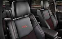 dodge durango (select to view enlarged photo)