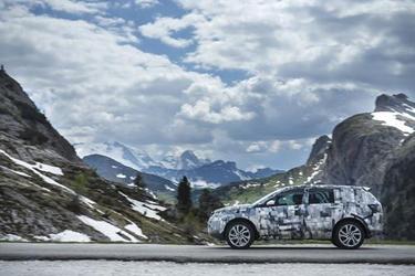 land rover discovery (select to view enlarged photo)