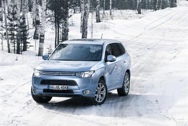 mitsubishi outlander phe (select to view enlarged photo)