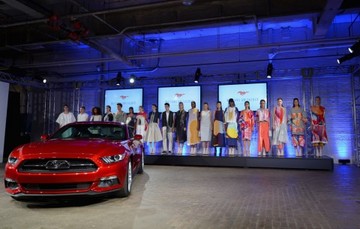 ford mustang (select to view enlarged photo)