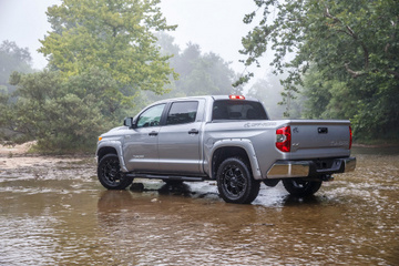 toyota tundra (select to view enlarged photo)