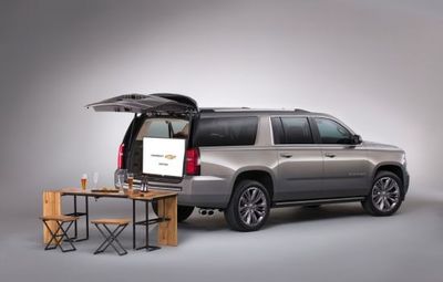 chevrolet suburban (select to view enlarged photo)