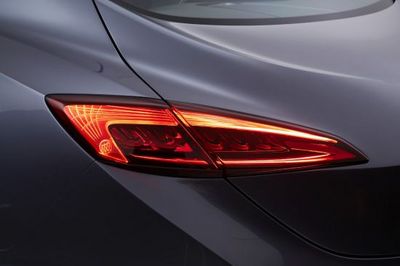 buick avenir rear lights (select to view enlarged photo)