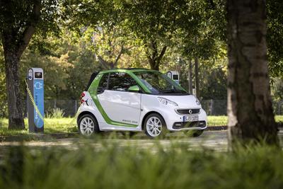smart charging in park (select to view enlarged photo)