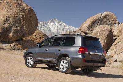 toyota land cruiser (select to view enlarged photo)