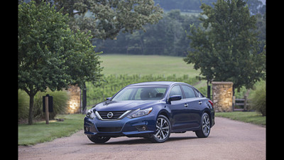 nissan altima (select to view enlarged photo)